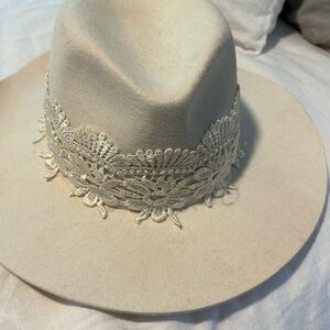 Olive & Pique Leilah Hat